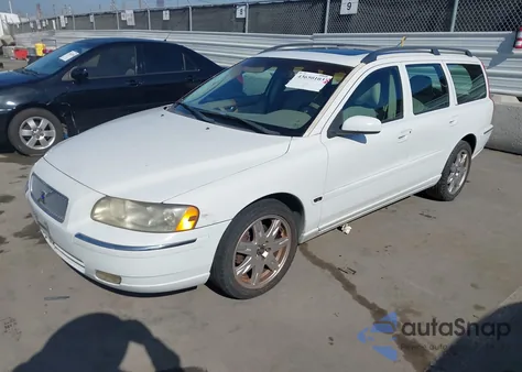 2005 Volvo V70 2.5T z USA, uszkodzony, nr VIN YV1SW592652505684